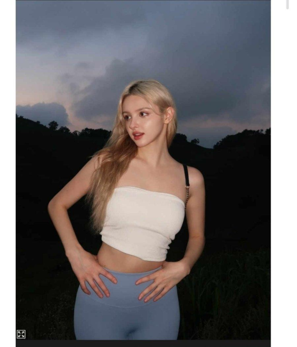 민둥산 등반한 레깅스 엘프녀