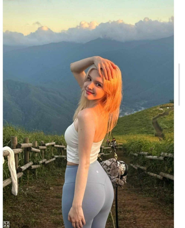 민둥산 등반한 레깅스 엘프녀