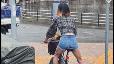 뒷태 이쁜 흡연충