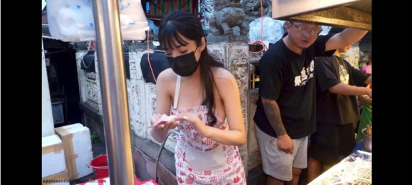 줄 서서 사 먹는 오징어 버터 구이