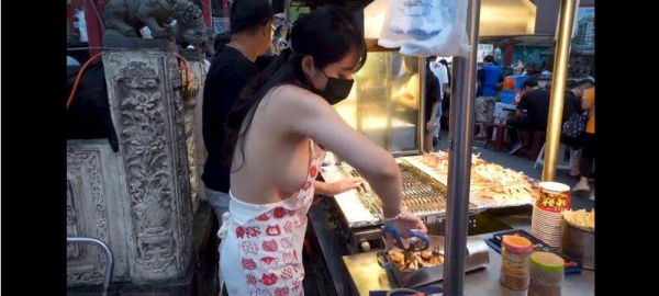 줄 서서 사 먹는 오징어 버터 구이