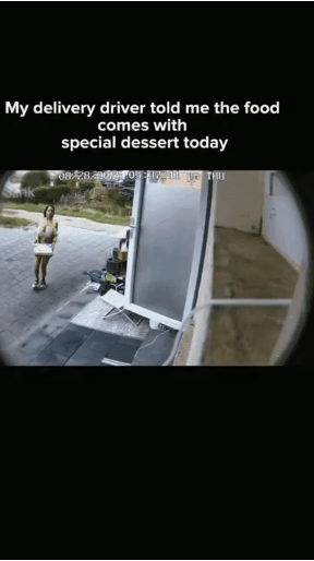 팁주고 가는 배달녀