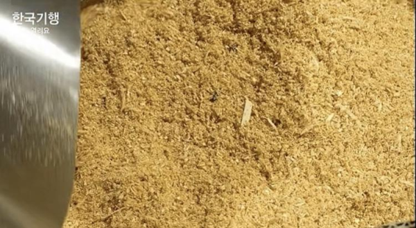 꽃게사면 톱밥이 같이 오는 이유